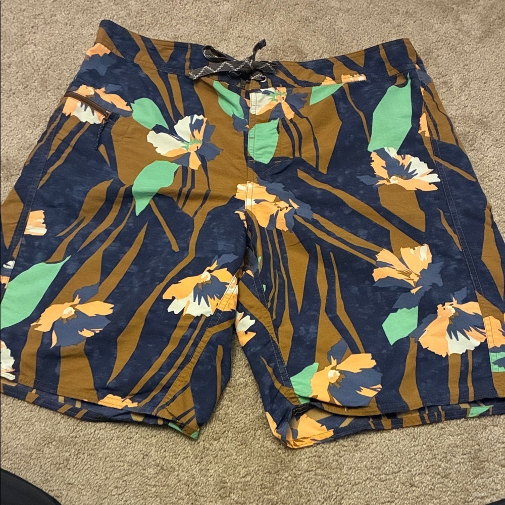 Patagonia Floral Board Shorts - size 35